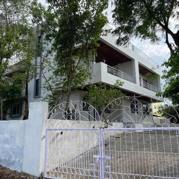 Shree Vinayak Home Stay, hotel v destinaci Garudeshwar