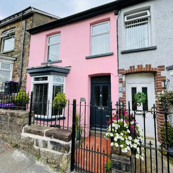 Blaenavon에 위치한 호텔 STANLEY HOUSE 3 bed period house in Heritage Town - Brecon Beacons