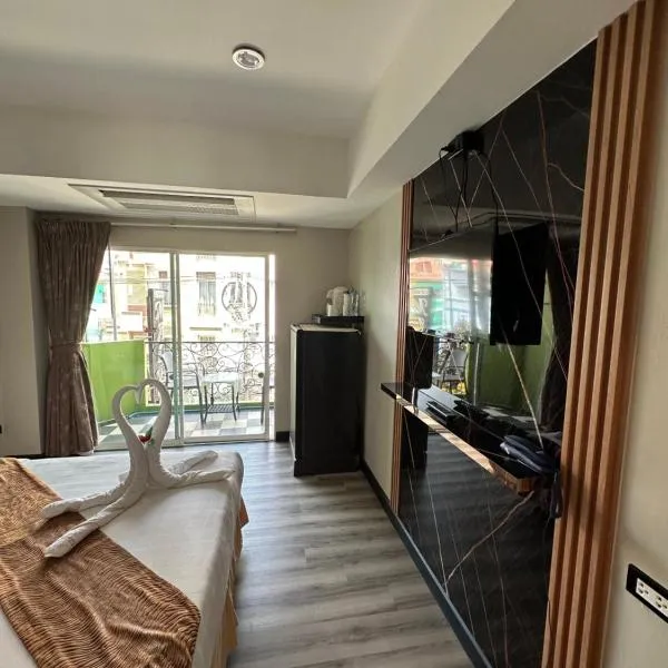 Maleez Lodge, hotel v destinaci Pattaya Central