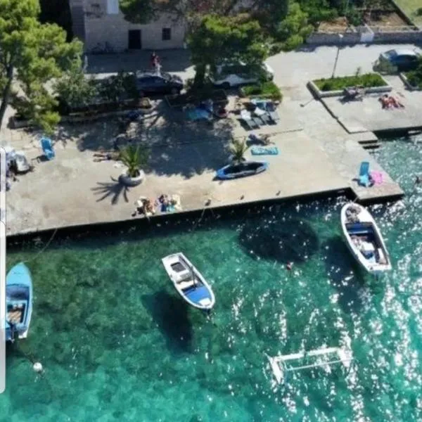 LOVISTE DOWNTOWN, hotel in Lovište