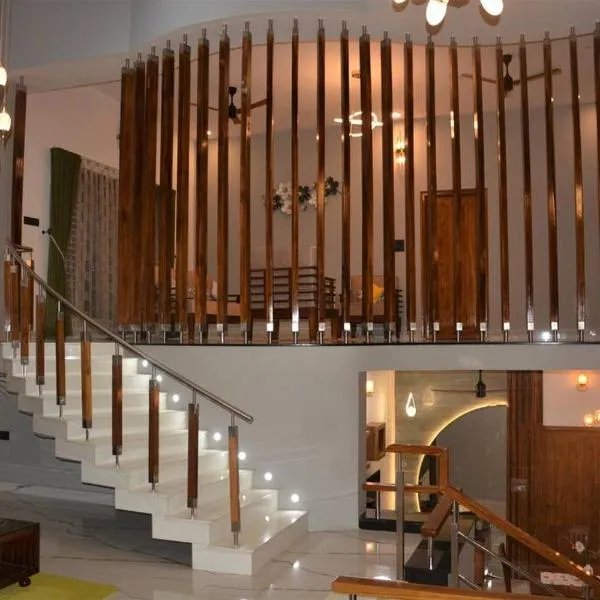 Earth - Luxurious 5 BHK AC Villa at Mysore, hotel v destinaci Maisúr