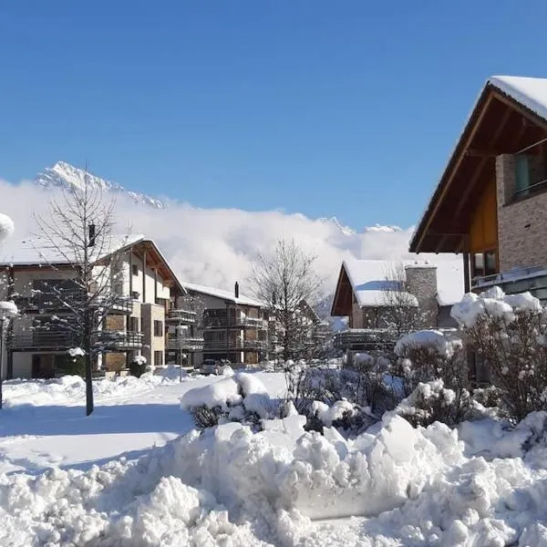 Wonderful holiday home with cablecar to ski area, hotel in Unterterzen