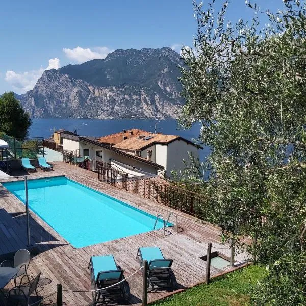 Casa Romani Lake Apartments, hotel Nago-Torboléban