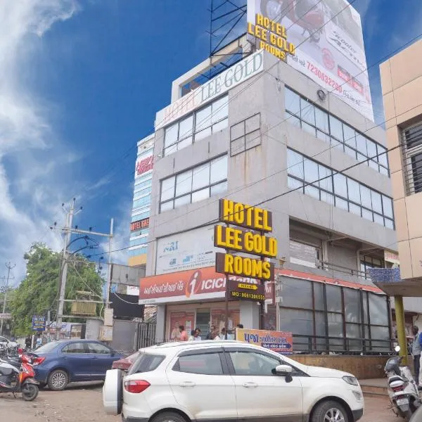 HOTEL LEE GOLD, hotel di Anand