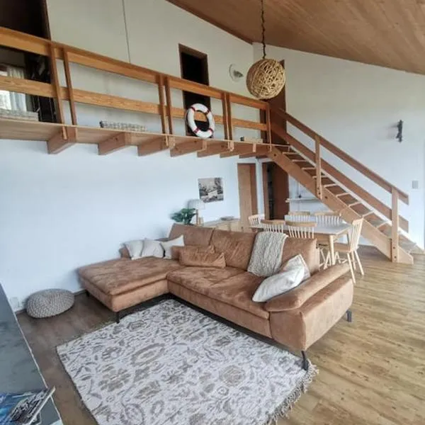 NEB-THUN Seehaus Einigen, hotel v destinaci Einigen