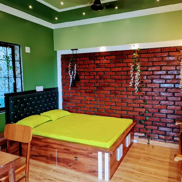 Luxury stay at Pravuprasad Homestay near Bhubaneswar Airport and Railway Station, hotel v destinaci Bhuvanéšvar