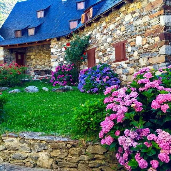 Casa TOP para 14 personas en Garós, Ideal esquí, отель в городе Гарос