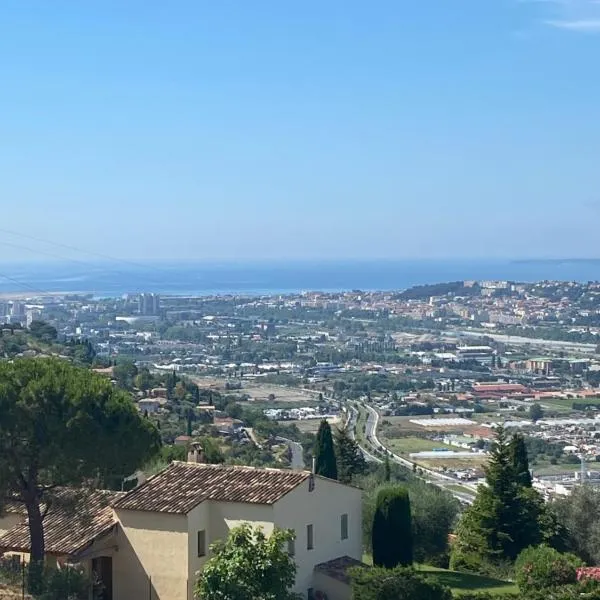 Logement privé Nice - Crémat、ニースのホテル