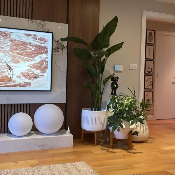 Cosy bedroom in Luxury apartment, hotel em Londres