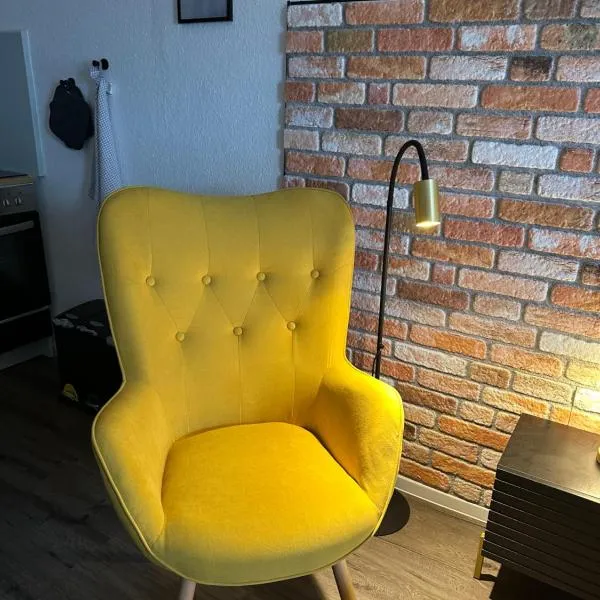 Moderne Ferienwohnung 5min vom Wasserschloss - Free WIFI & Netflix、Neukirchenのホテル