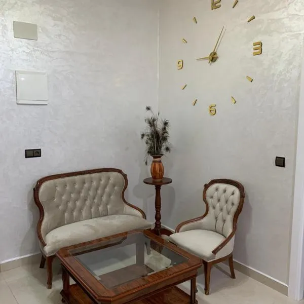 Appartement 1 frontière Mellila, hotel v destinaci Nador