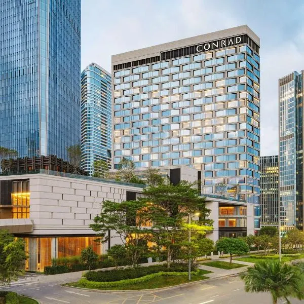 Conrad Shenzhen, the first art museum hotel in Greater Bay Area with the stunning bay and sunset view in the hotel terrace, hotel in Shenzhen