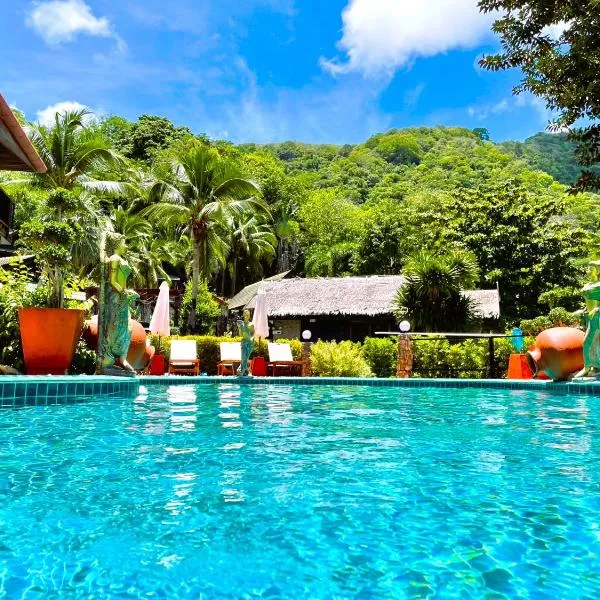 Boomerang Village Resort Kata, hotel in Kata Beach