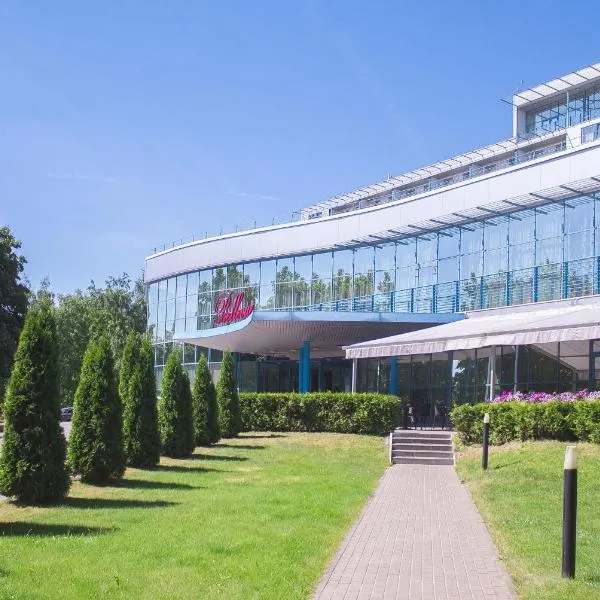 Bellevue Park Hotel Riga with FREE Parking, hotel in Rīga