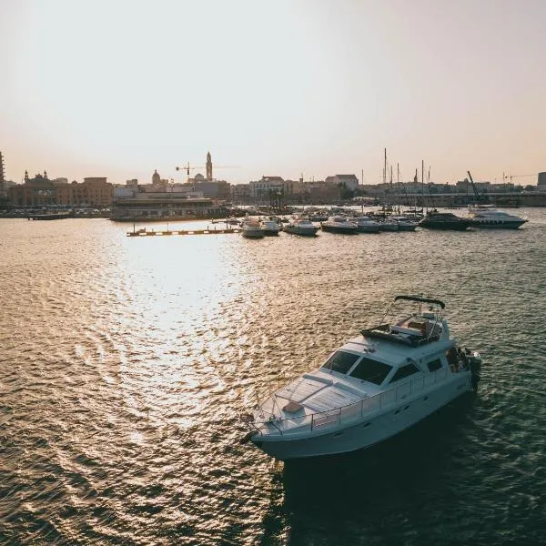 DiscoverBoat - Pita - Exclusive Boat&Breakfast, hotel v Bari