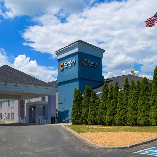 Comfort Inn & Suites NW Milwaukee, hotel di Menomonee Falls