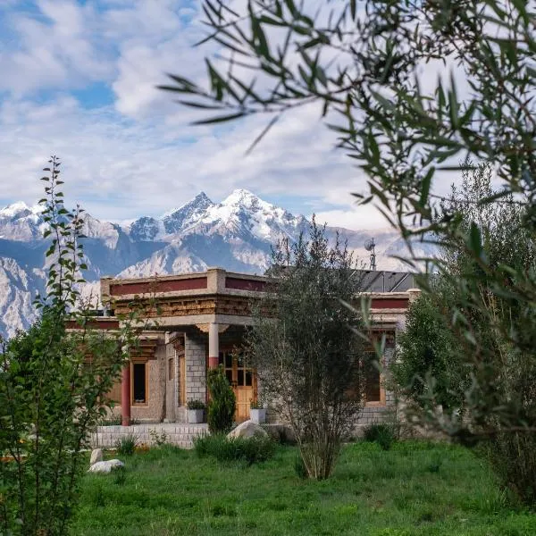 Lchang Nang Retreat-THE HOUSE OF TREES, hotel din Nubra