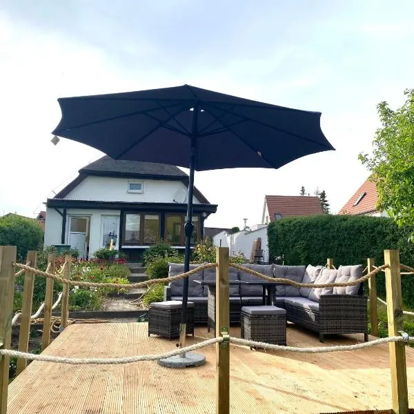 Ferienhaus mit Wasserblick auf der Insel Usedom, hotell sihtkohas Krummin