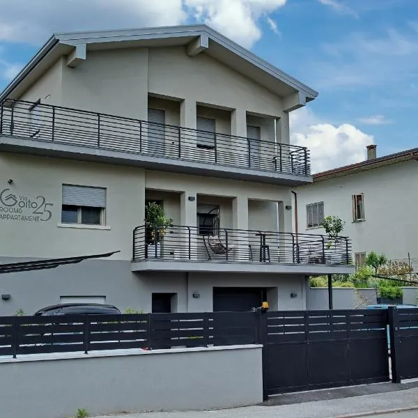 Via Goito 25 Rooms & Apartment, hotel in Peschiera del Garda