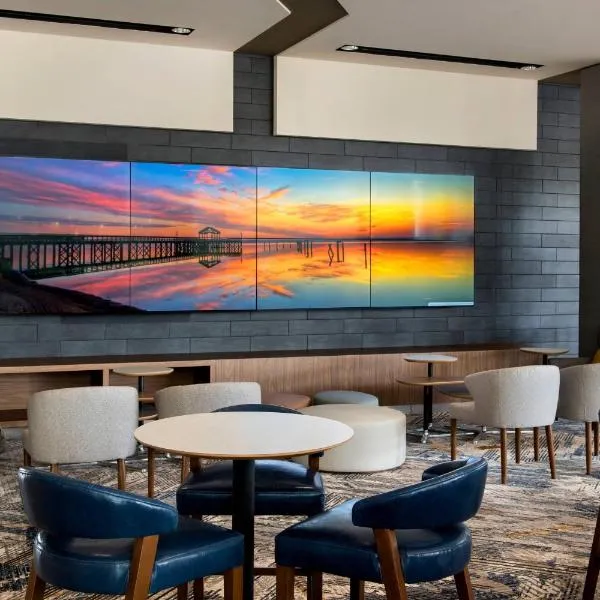 Courtyard by Marriott Philadelphia South at The Navy Yard, hotel v destinaci Filadelfie