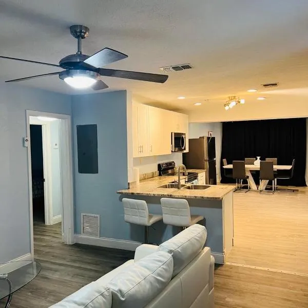 3bdrm modern entertainment home, hotel in Orlando