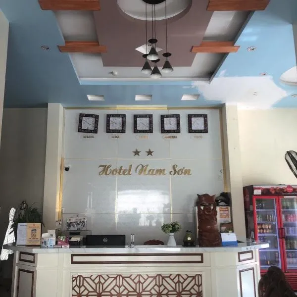 Hotel Nam Sơn, hotel di Uông Bí