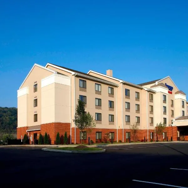 Fairfield Inn & Suites Pittsburgh Neville Island, hotelli kohteessa Robinson Township