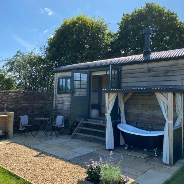 The Rabbit Warren Shepherd Hut, hotel di Ketton