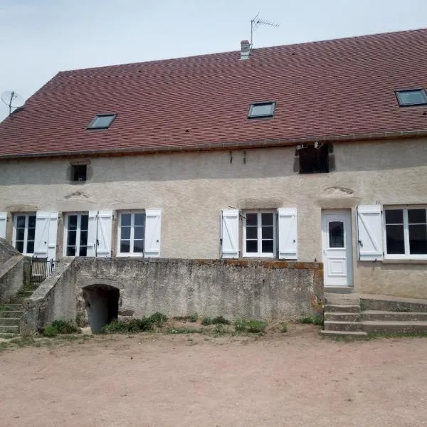 GITE A LA FERME, hotel em Le Rousset