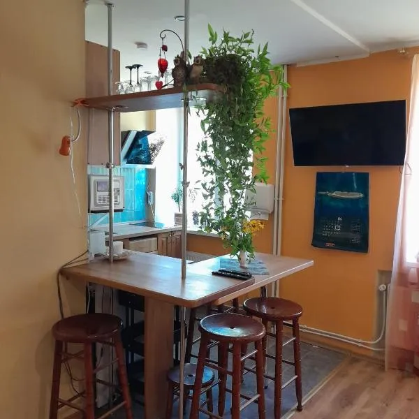 Cozy Apartment, hotel in Alūksne