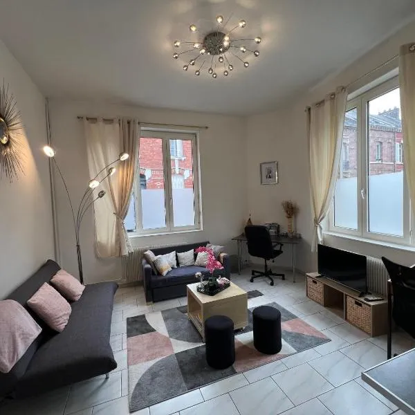 Belle maison quartier Henriville, proche centre, hotel in Amiens