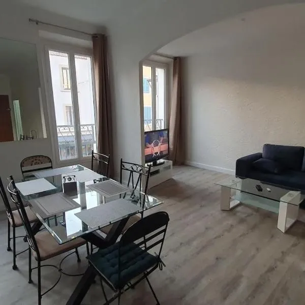 Appartement centre-historique 70 m2, hotel a Fréjus