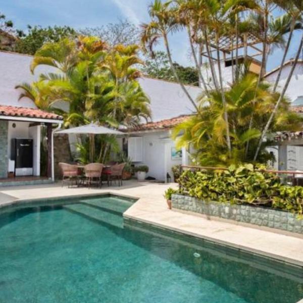 Casa de luxo em Geriba a 150 m da praia!