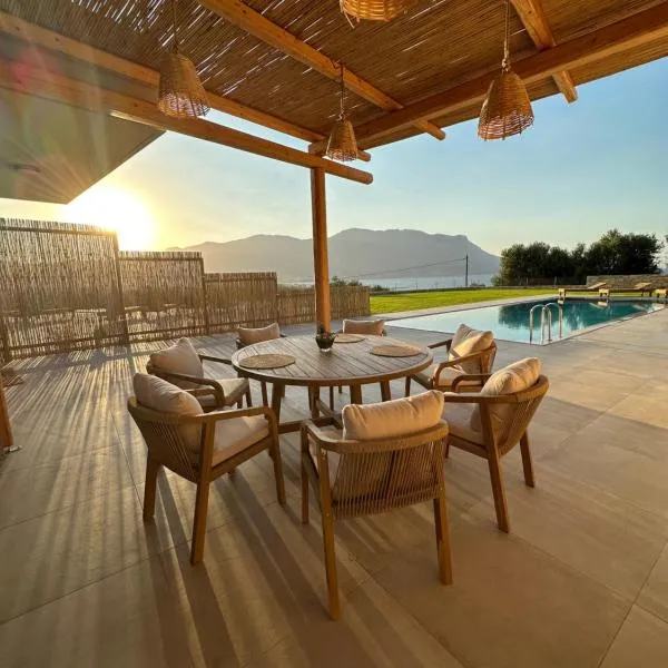 Nusa Retreat - Seaview luxury residences, hotel di Kissamos