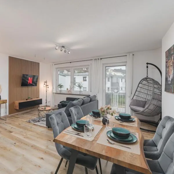 Roomfall Apartment Sinsheim mit TG & Wi-Fi & Balkon, hotel in Sinsheim