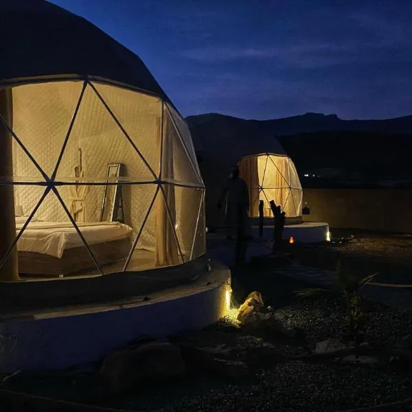 Jabal shams domes, hotel v destinaci Sa‘ab Banī Khamīs