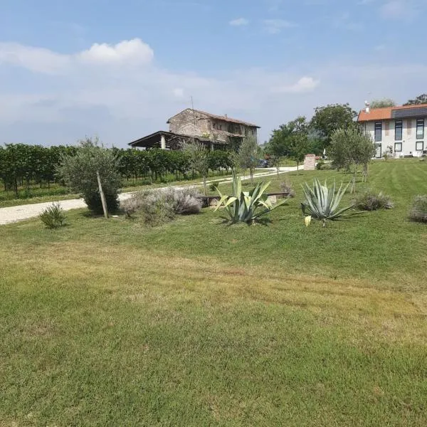 Casa Zafferano - apartment with garden, hotel di Corno di Rosazzo
