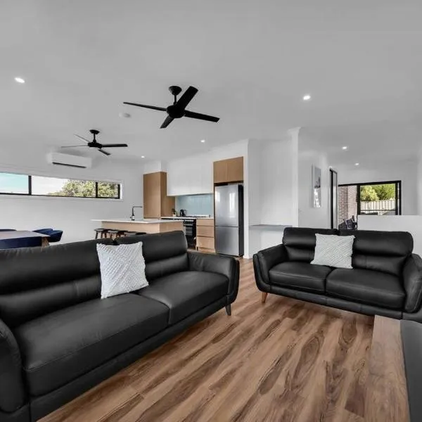 Kira Lani - Pet friendly Tura, hotel in Tura Beach