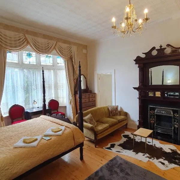 Outstanding property Close to Melb Airport, hotel in Melbourne