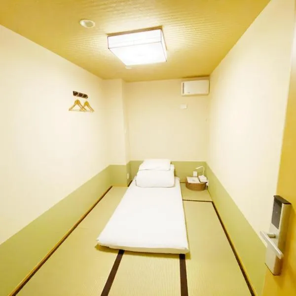 Reina Building 4F / Vacation STAY 61776, hotel in Tokushima