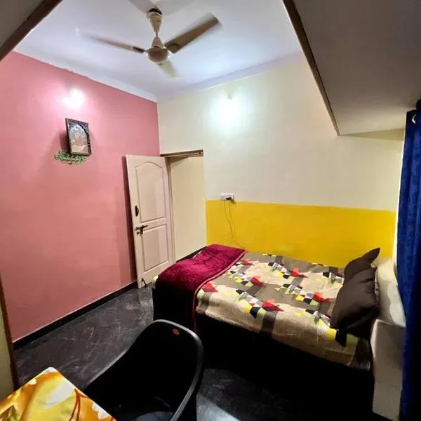 Chamundi_Temple-Hill View., hotel in Mysore