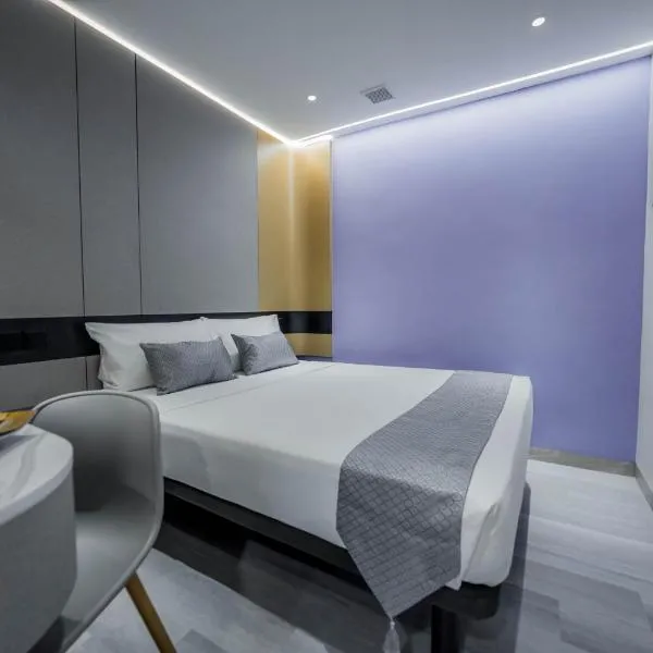 Hotel 81 Palace - NEWLY RENOVATED photo 2