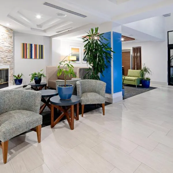 Holiday Inn Express Hotel & Suites Atascadero by IHG, hotel v destinaci Atascadero