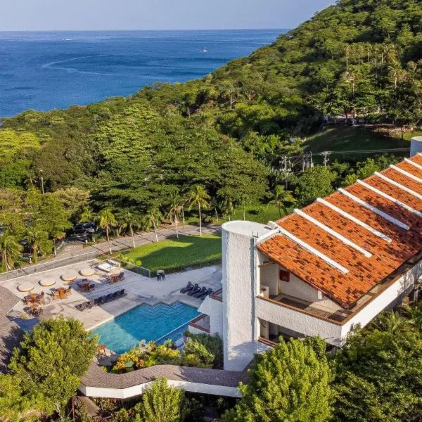 플라야 에르모사에 위치한 호텔 Villas Sol Beach Resort