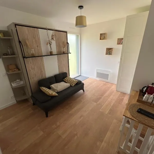 Chambre privée avec SDB et WC, hotel v destinaci Mozé-sur-Louet