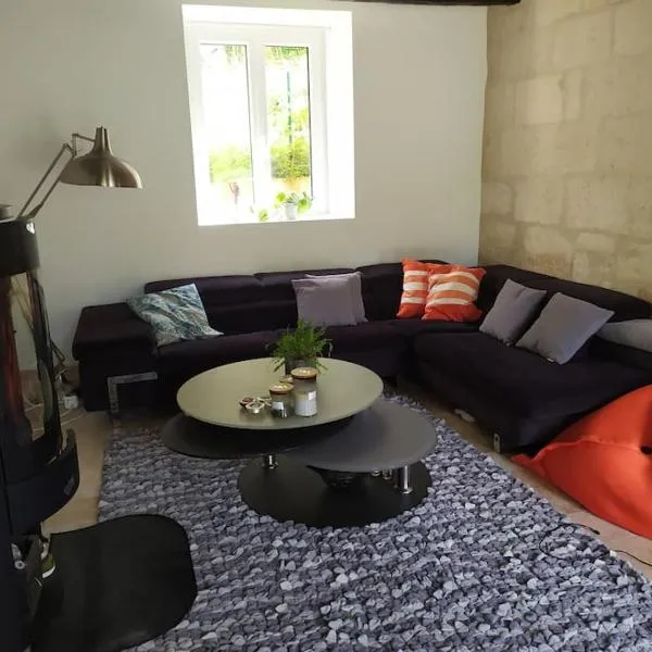 Charmante maison dans village, hotel v destinaci Retheuil