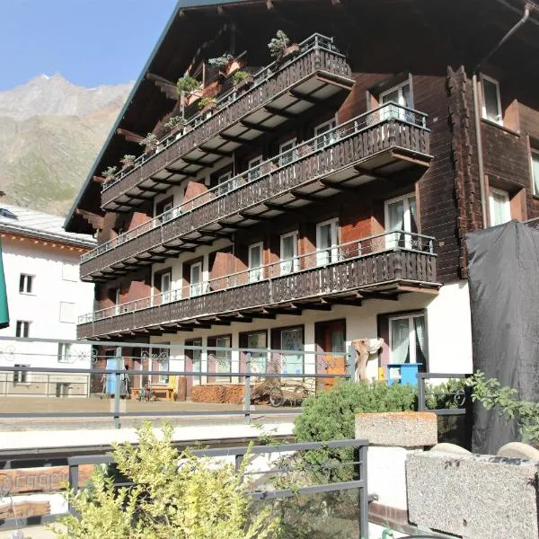 Self-Service Guesthouse Berggeist, hotel v destinaci Saas-Fee