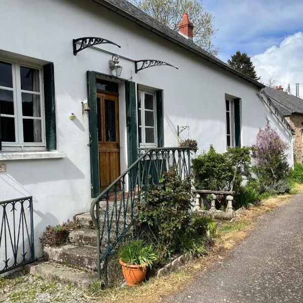 Petite maison au calme à Anost, hotel in Cussy-en-Morvan