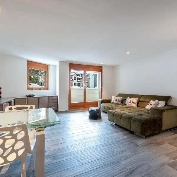 Esclusivo bilocale centralissimo, hotel v destinaci St. Moritz