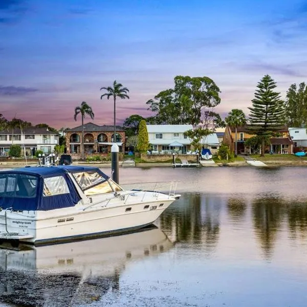 Aircabin - Woy Woy - Water Front - 6 Beds Lux Home, hotel in North Avoca